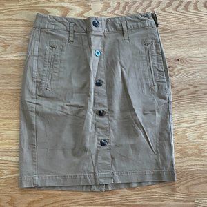 Old Navy NWOT Khaki Skirt (2)
